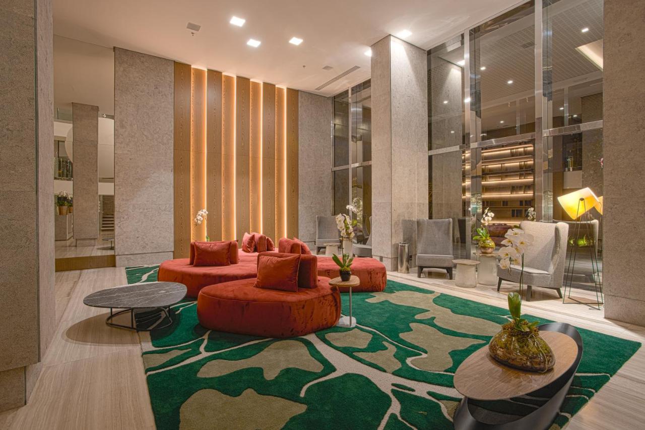 Suryaa Hotel Pinhais, Curio Collection By Hilton Buitenkant foto