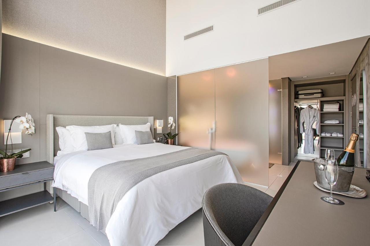Suryaa Hotel Pinhais, Curio Collection By Hilton Buitenkant foto