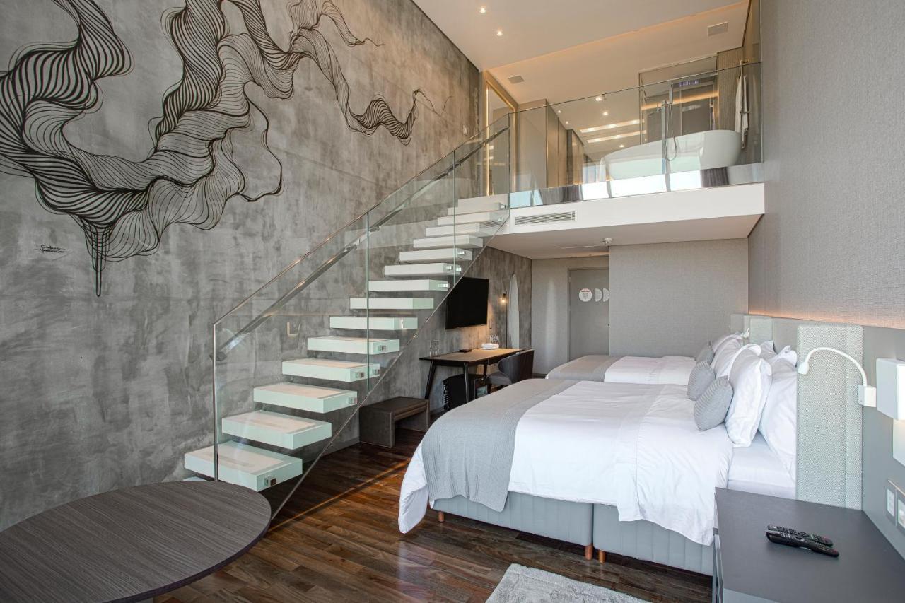 Suryaa Hotel Pinhais, Curio Collection By Hilton Buitenkant foto