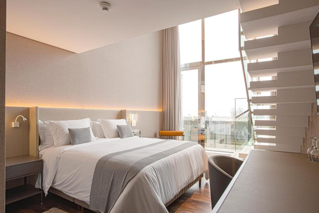 Suryaa Hotel Pinhais, Curio Collection By Hilton Buitenkant foto